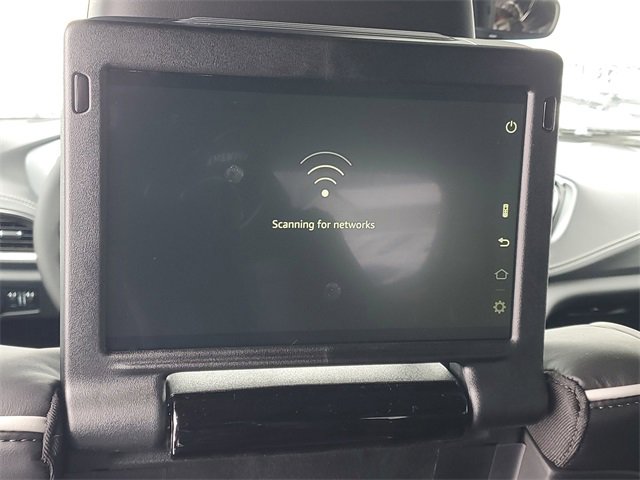 New 2026 Chrysler Pacifica Limited w/ Uconnect Theater Family Group image 13