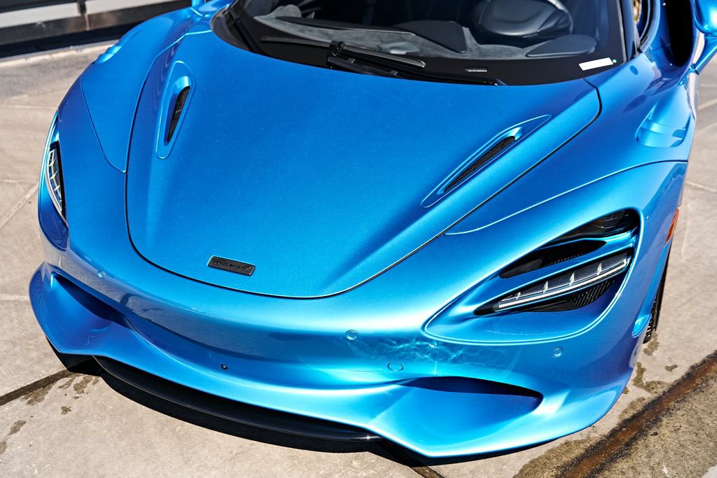 Used 2025 McLaren 750S Spider RWD image 7