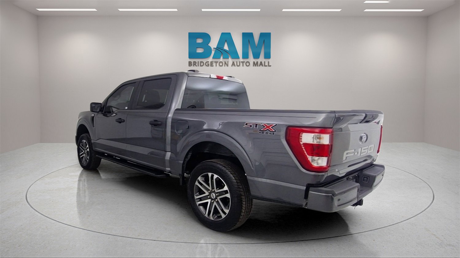 Used 2022 Ford F150 XL w/ STX Appearance Package image 5