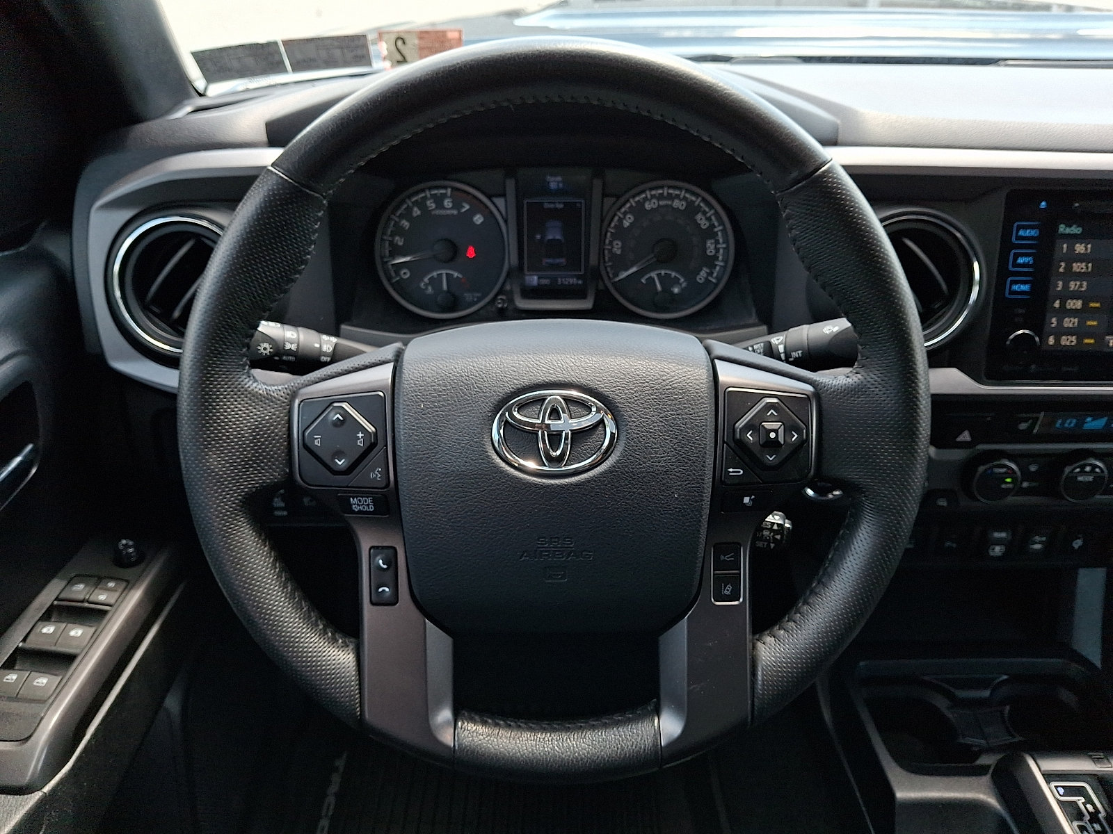 Used 2019 Toyota Tacoma TRD Sport w/ TRD Premium Sport Package AWD/4WD image 21