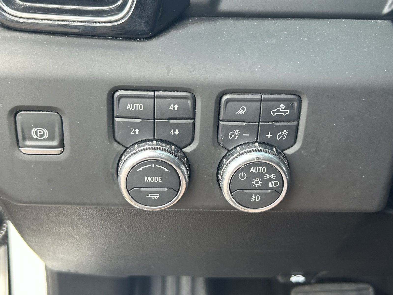 Certified 2025 GMC Sierra 1500 AT4 AWD/4WD image 31