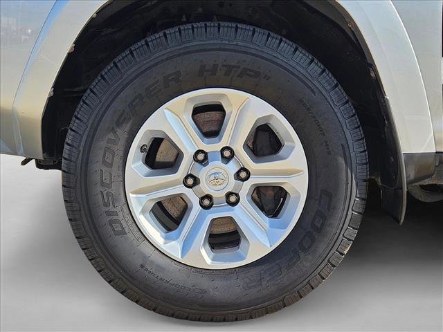 Used 2020 Toyota 4Runner SR5 image 23