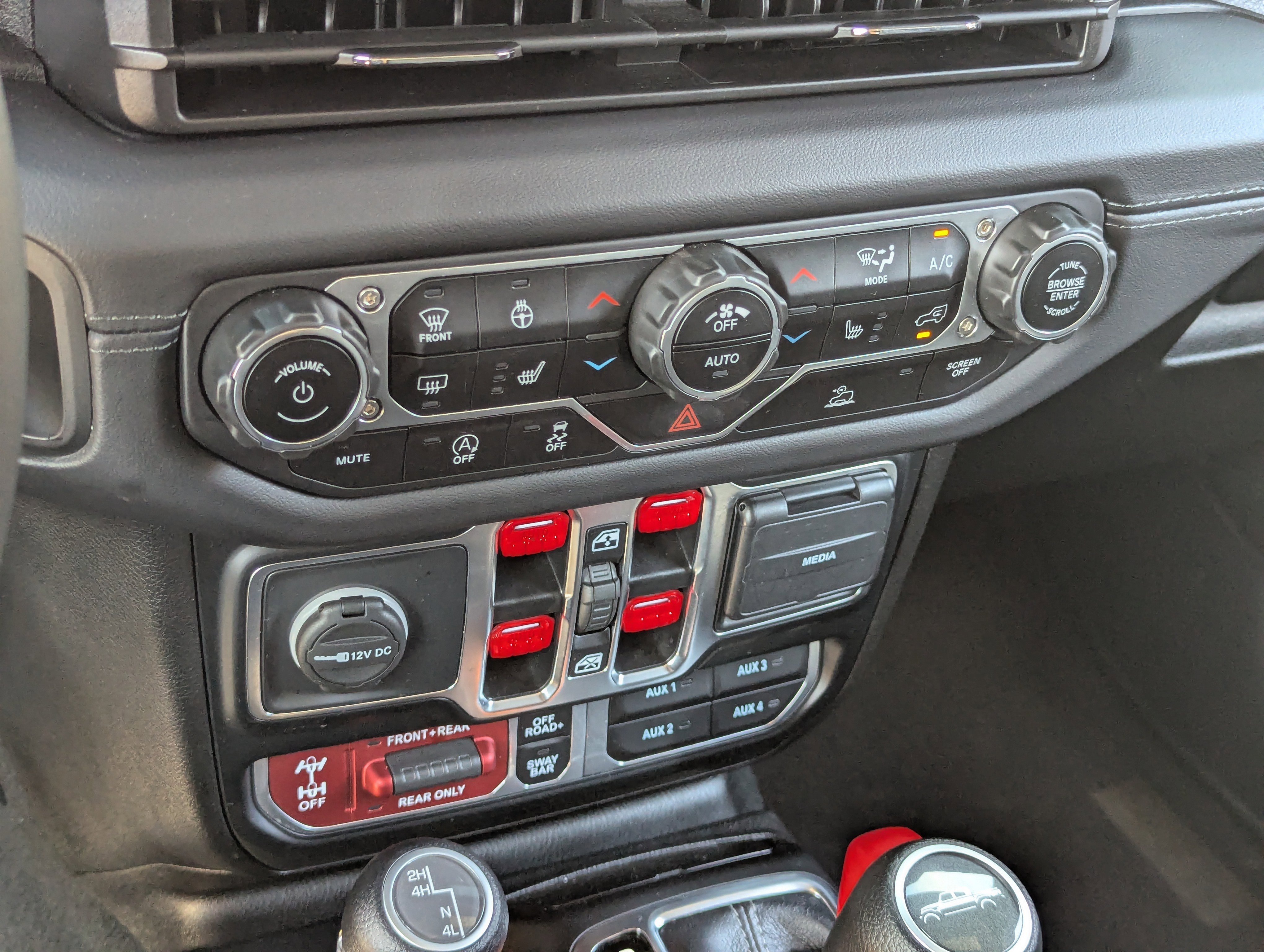 Used 2024 Jeep Gladiator Rubicon w/ Convenience Group image 27