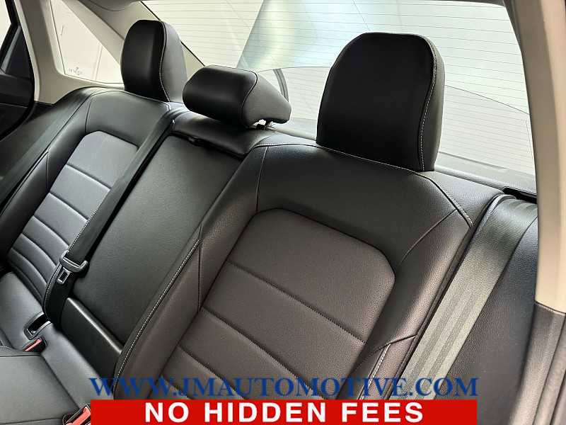 Used 2024 Volkswagen Jetta SE FWD image 15