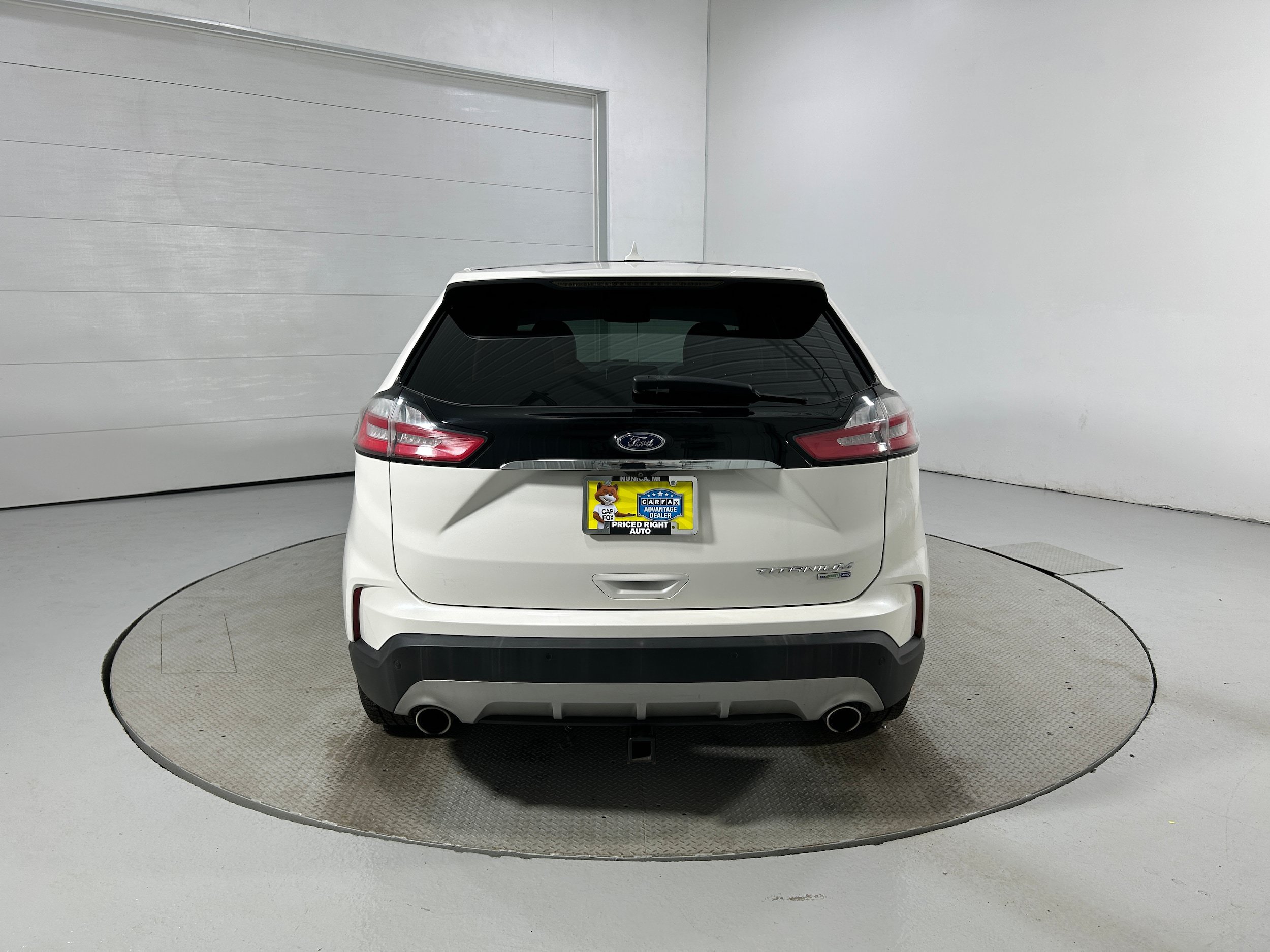 Used 2019 Ford Edge Titanium w/ Cold Weather Package AWD/4WD image 34