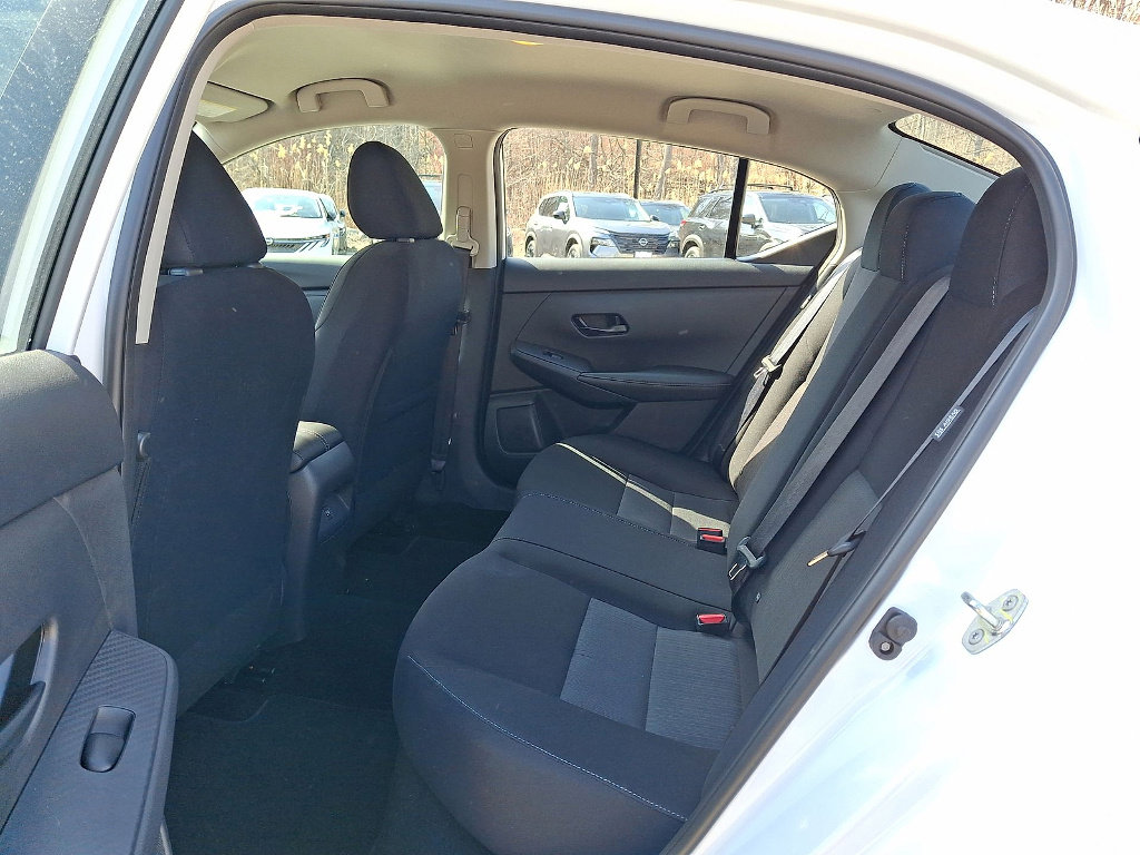 Used 2025 Nissan Sentra SV w/ Trunk Package image 19