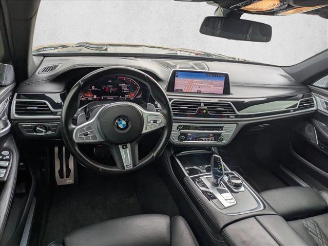 Used 2021 BMW 750i xDrive w/ Executive Package AWD/4WD image 16