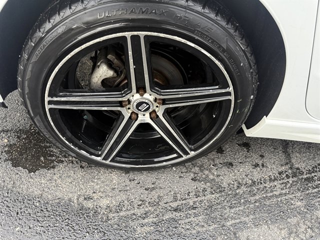 Used 2016 Chevrolet Cruze Premier FWD image 30