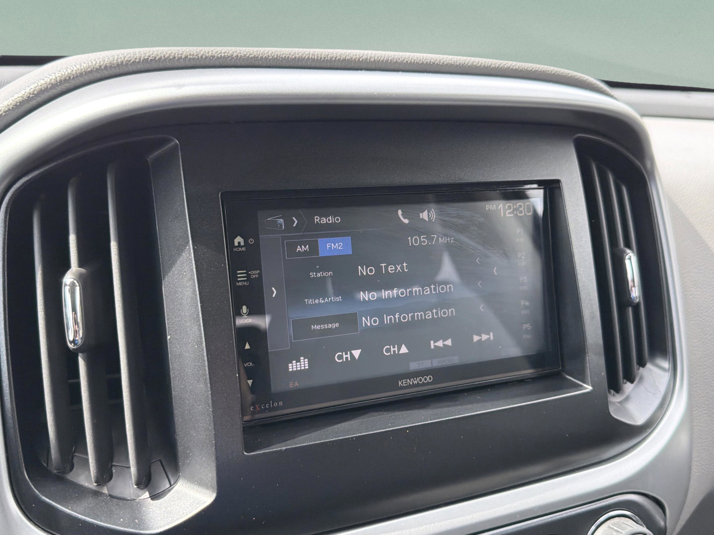 Used 2015 Chevrolet Colorado LT w/ Luxury Package image 25