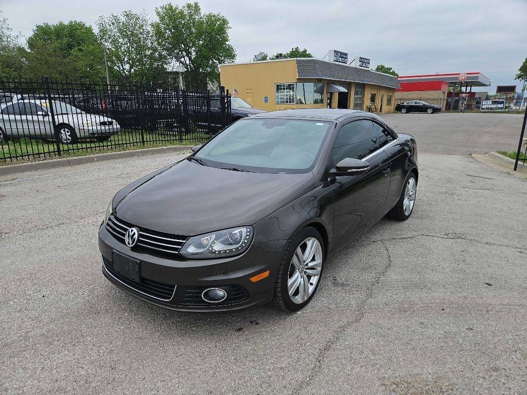 Used 2012 Volkswagen Eos Lux FWD image 5