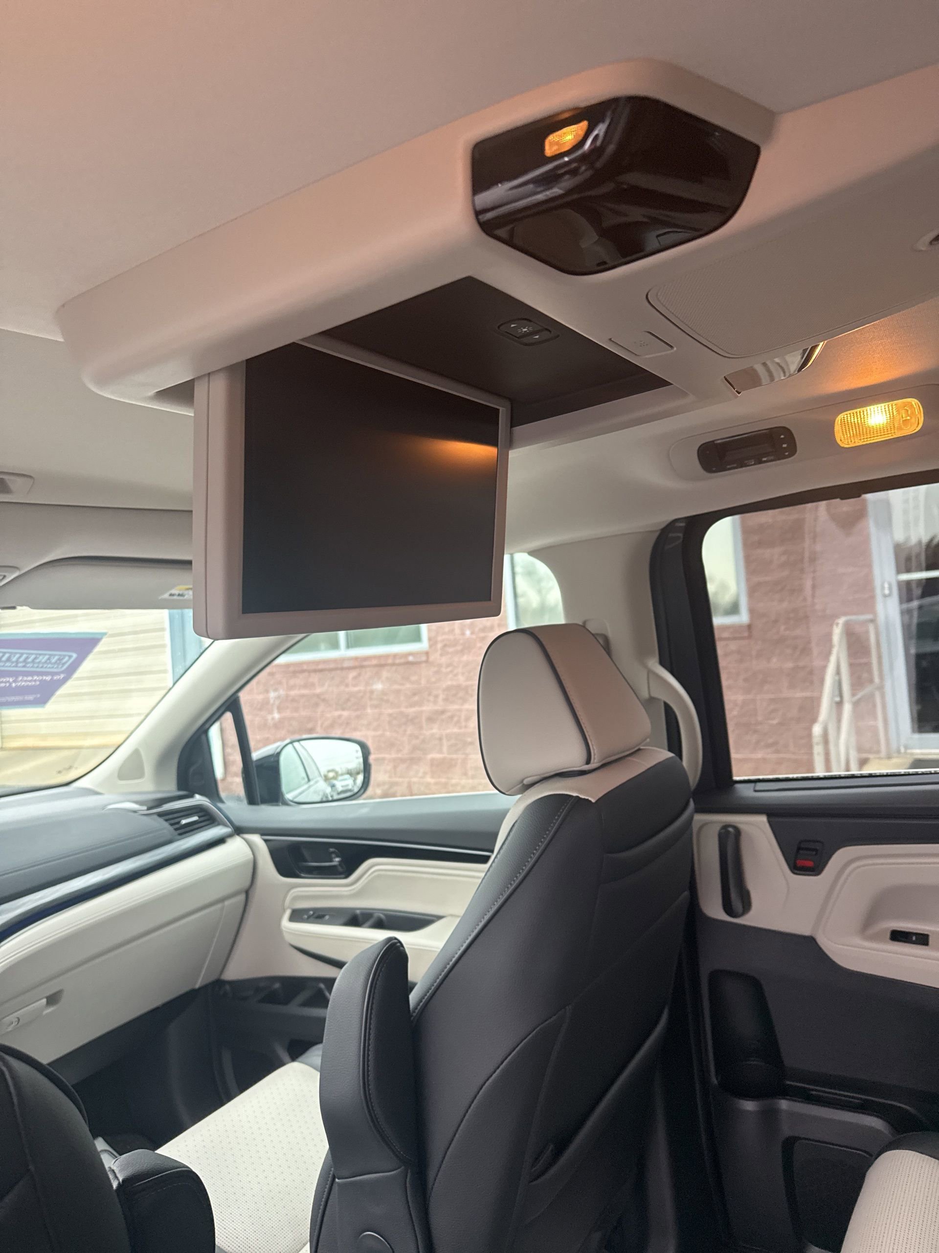 Used 2025 Honda Odyssey Elite image 13