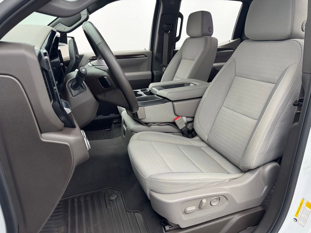 Used 2025 GMC Sierra 1500 SLE image 16