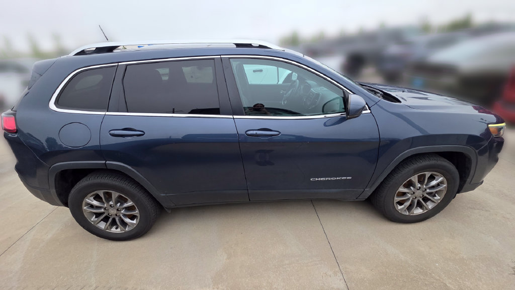 Used 2020 Jeep Cherokee Latitude Lux w/ Comfort/Convenience Group AWD/4WD image 6