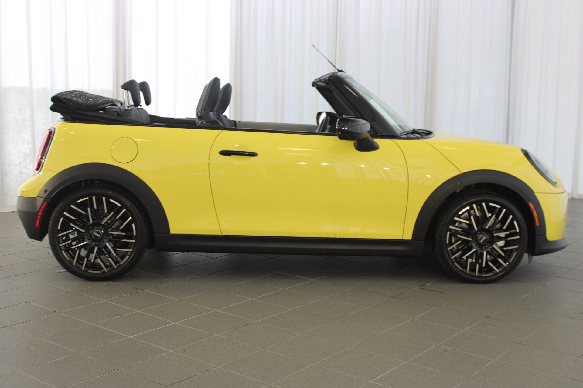 New 2026 MINI Cooper S image 7