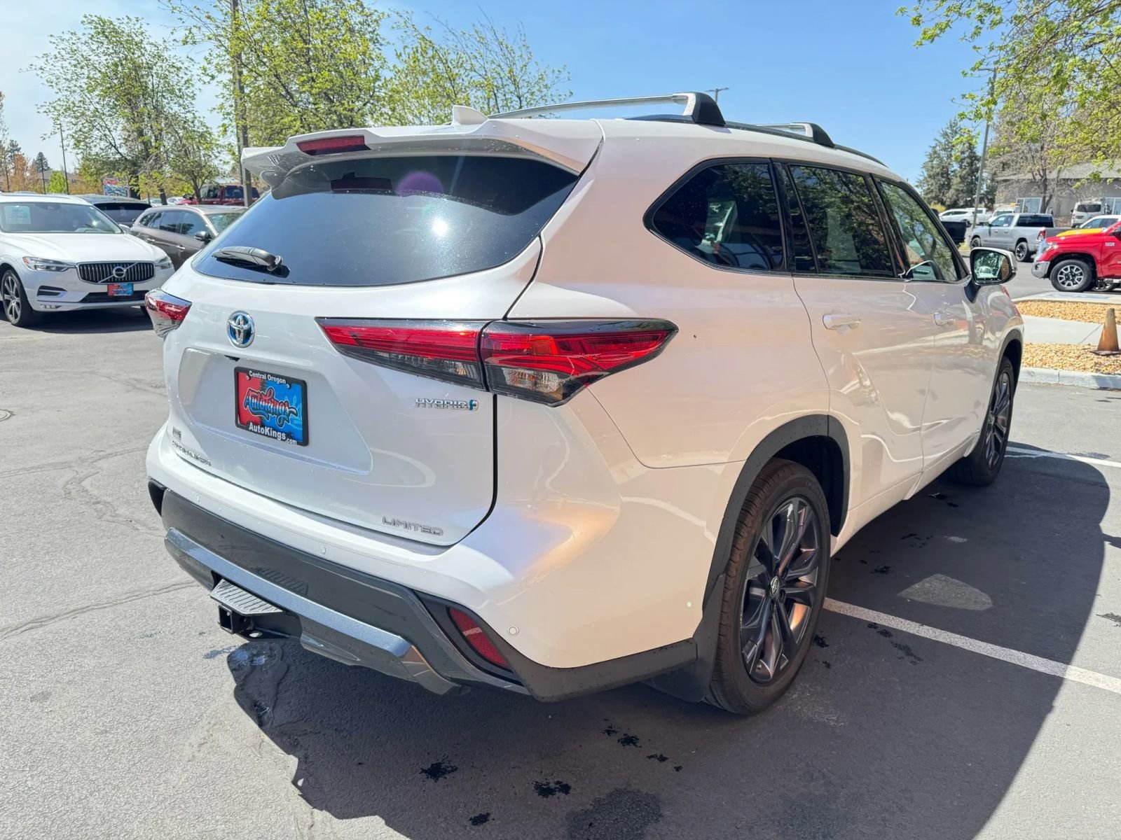 Used 2022 Toyota Highlander Limited AWD/4WD image 5