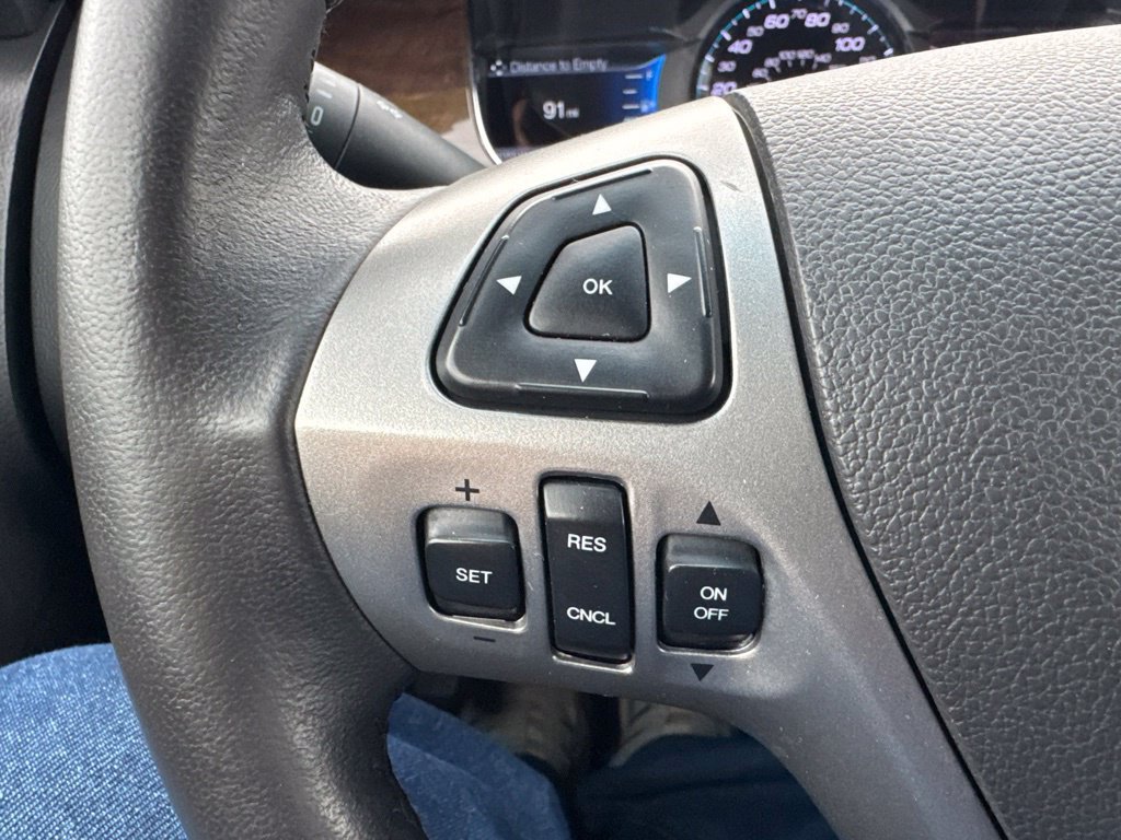 Used 2015 Ford Taurus Limited FWD image 22