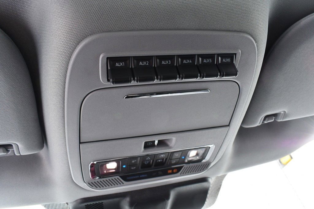 New 2026 Ford F350 Lariat w/ Black Appearance Package image 38