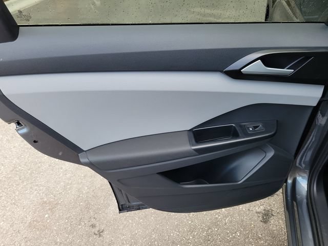 Certified 2023 Volkswagen Taos SE FWD image 8