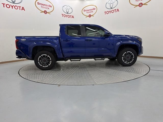 Certified 2025 Toyota Tacoma TRD Sport AWD/4WD image 3