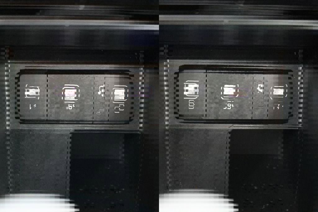 Used 2023 Kia Sorento S image 24