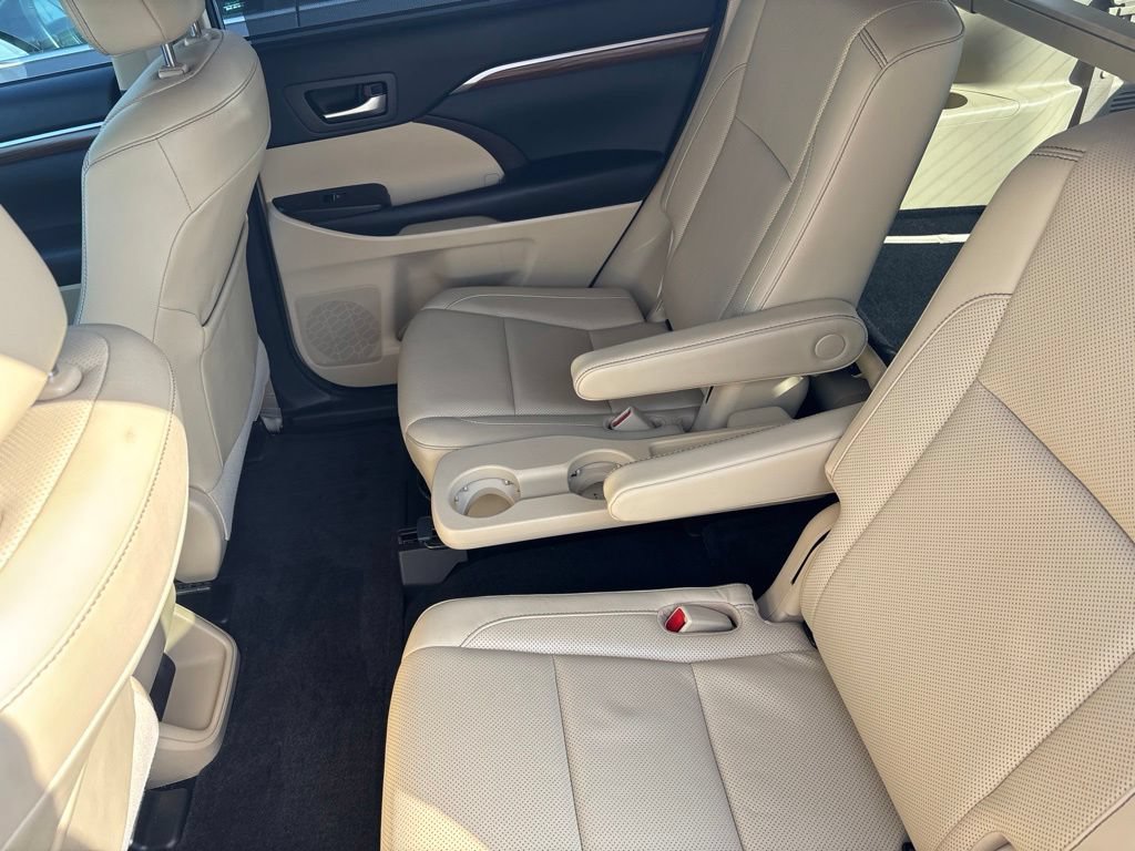 Used 2018 Toyota Highlander Limited FWD image 7