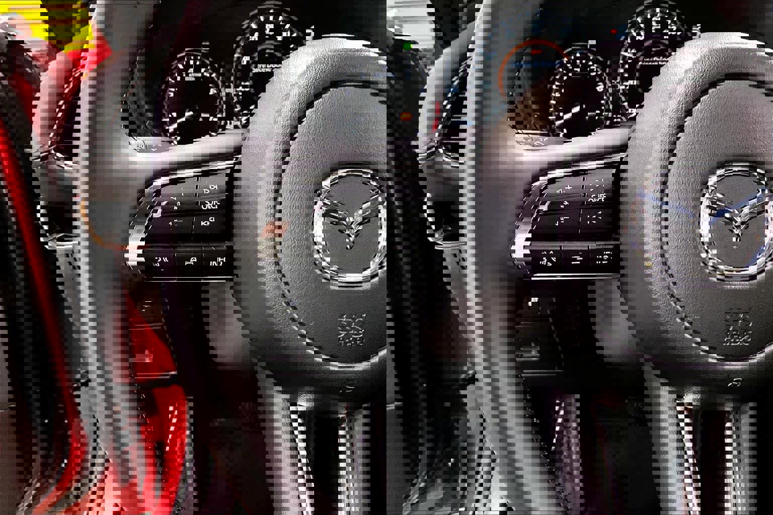 Used 2025 MAZDA MAZDA3 s image 24