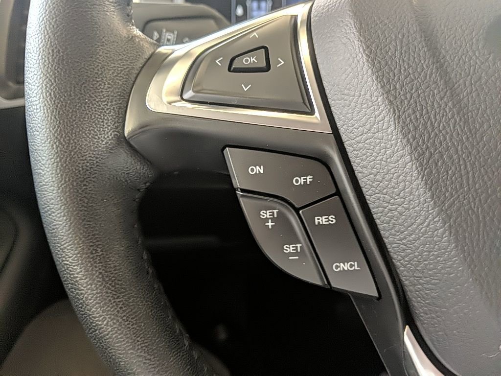 Used 2023 Ford Edge SEL image 17