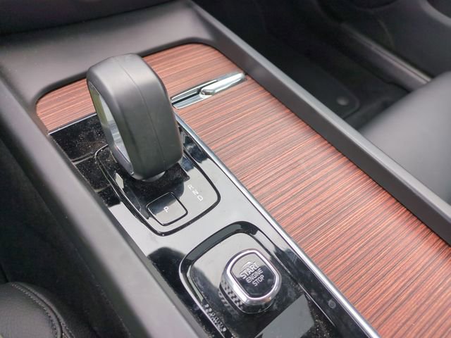 Certified 2025 Volvo S60 B5 Plus image 24