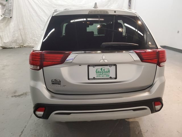 Used 2020 Mitsubishi Outlander ES AWD/4WD image 5