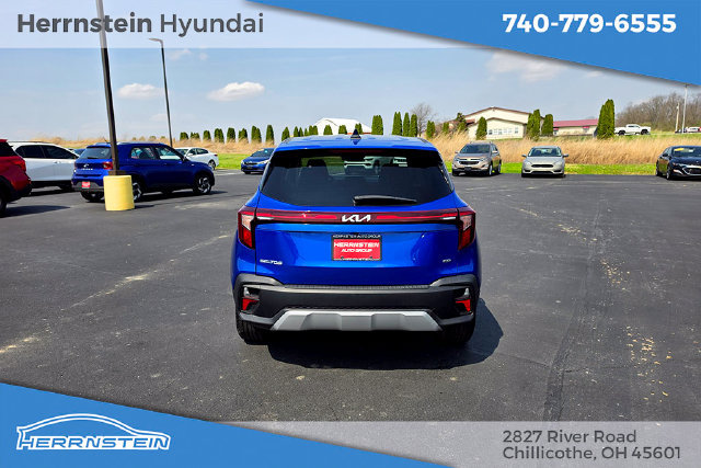 Used 2024 Kia Seltos LX AWD/4WD image 30