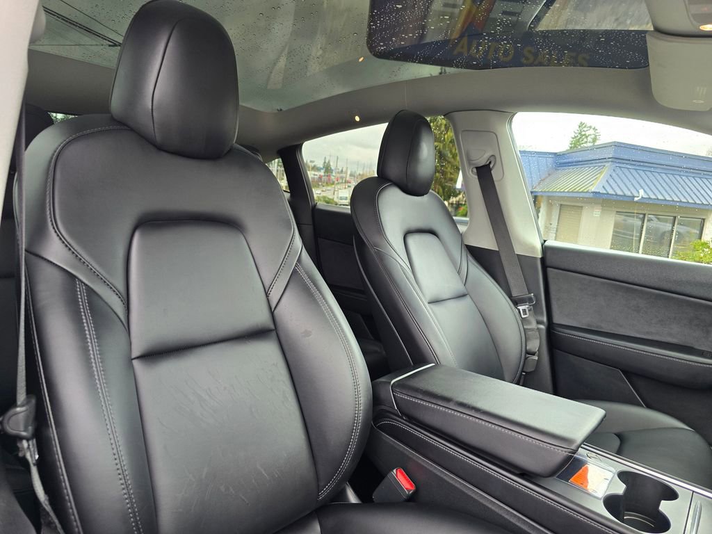 Used 2021 Tesla Model Y Performance image 12