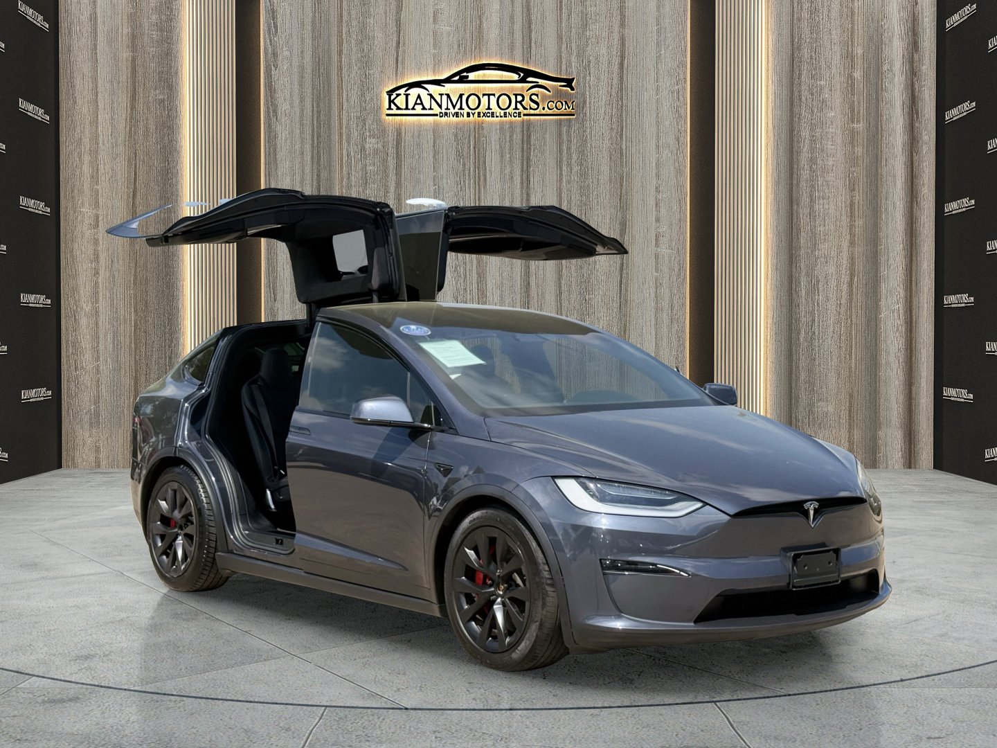 Used 2023 Tesla Model X Plaid image 9