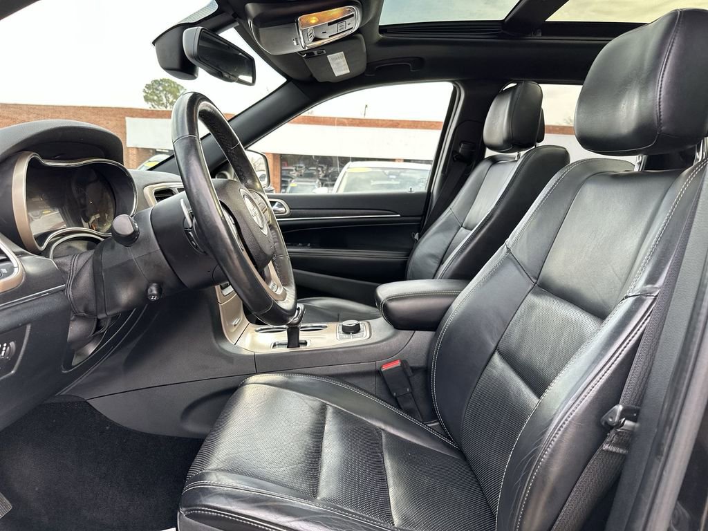 Used 2015 Jeep Grand Cherokee Limited w/ Luxury Group II image 11
