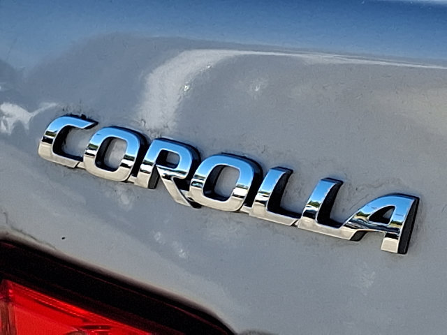 Used 2013 Toyota Corolla LE FWD image 27