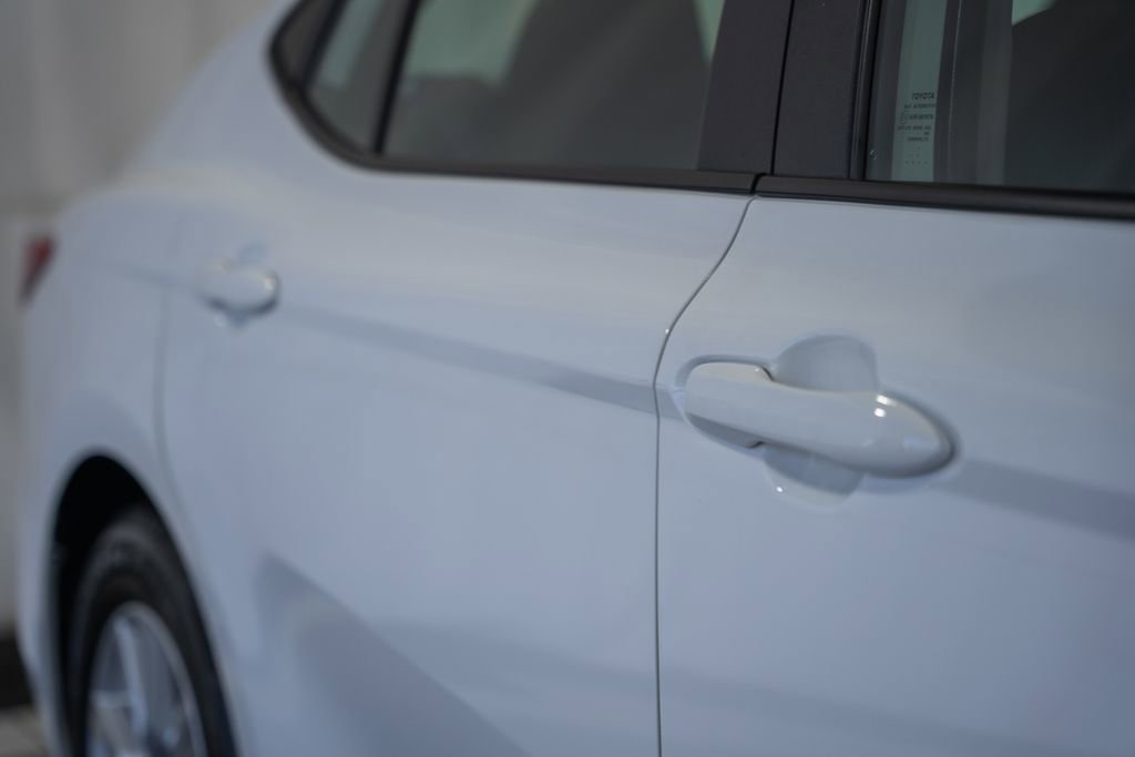 Used 2025 Toyota Camry LE image 13