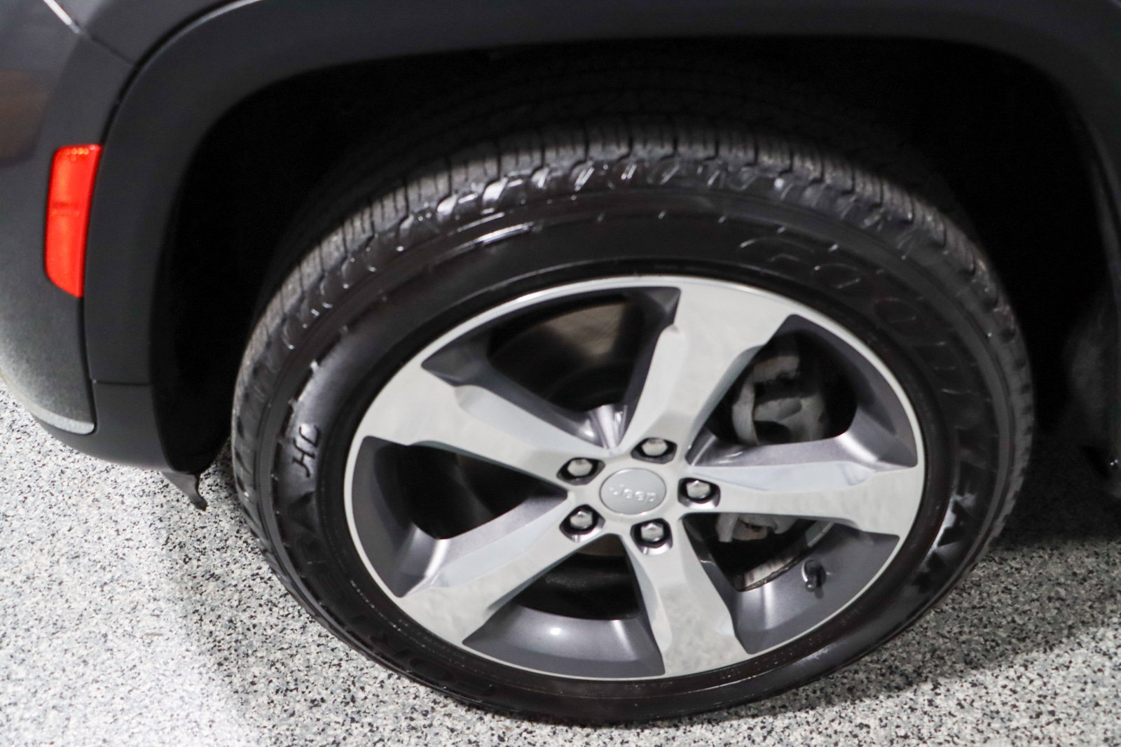 Used 2021 Jeep Grand Cherokee L Limited image 11