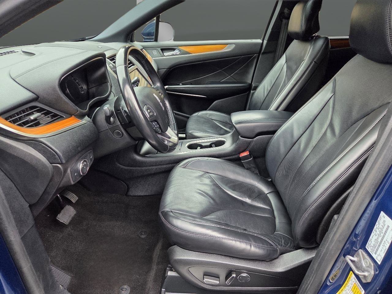 Used 2019 Lincoln MKC Reserve w/ MKC Climate Package image 10