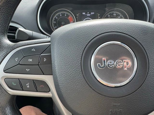 Used 2019 Jeep Cherokee Latitude w/ Popular Appearance Group image 27