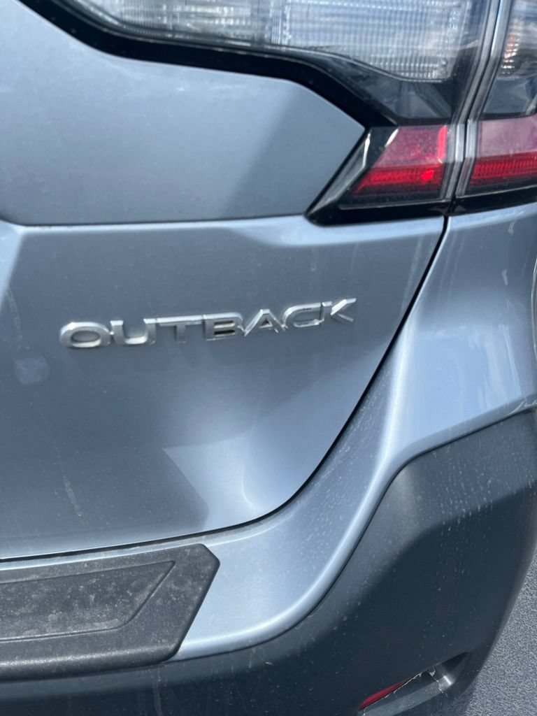 Used 2023 Subaru Outback Premium AWD/4WD image 12