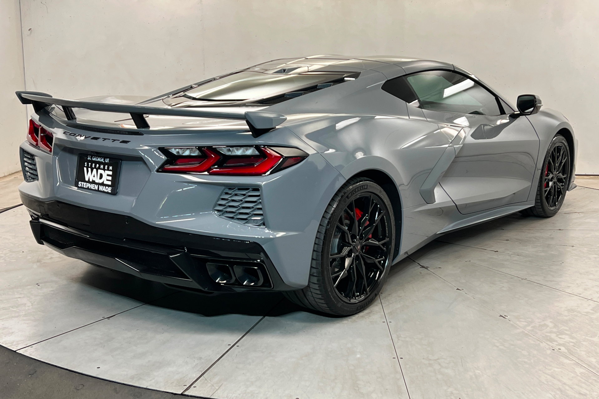 Used 2025 Chevrolet Corvette Stingray Preferred Cpe w/ Z51 Performance Package RWD image 6