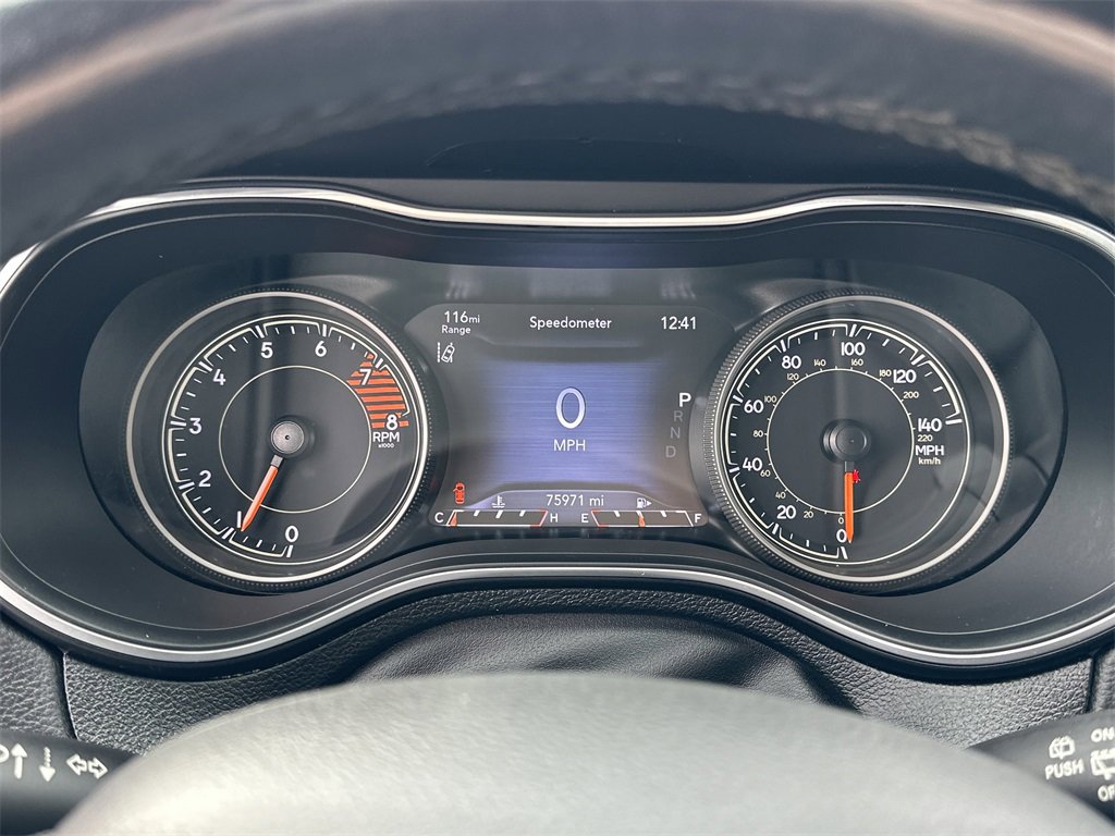 Used 2021 Jeep Cherokee Limited image 12