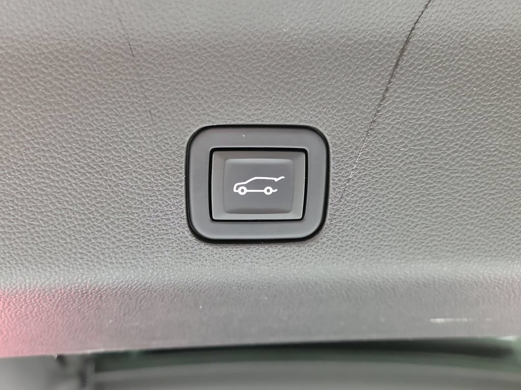 Certified 2022 Cadillac Escalade Sport AWD/4WD image 9