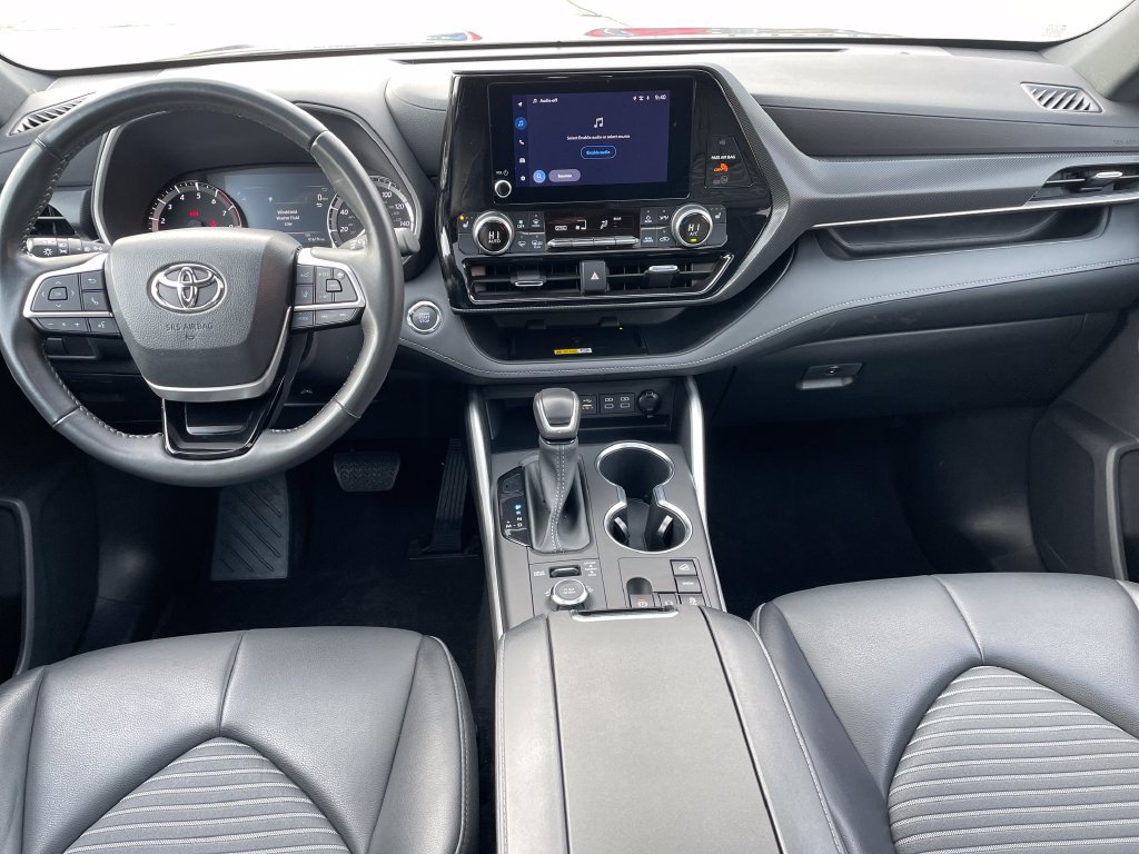 Used 2023 Toyota Highlander XSE AWD/4WD image 15