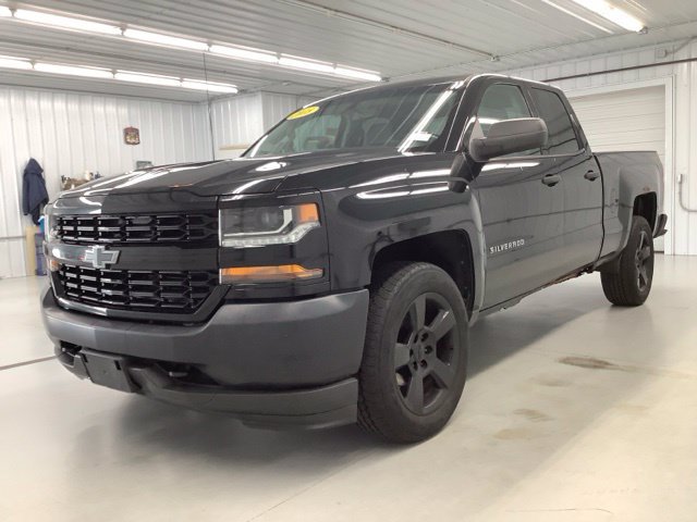 Used 2018 Chevrolet Silverado 1500 W/T w/ Black Out Edition AWD/4WD image 3