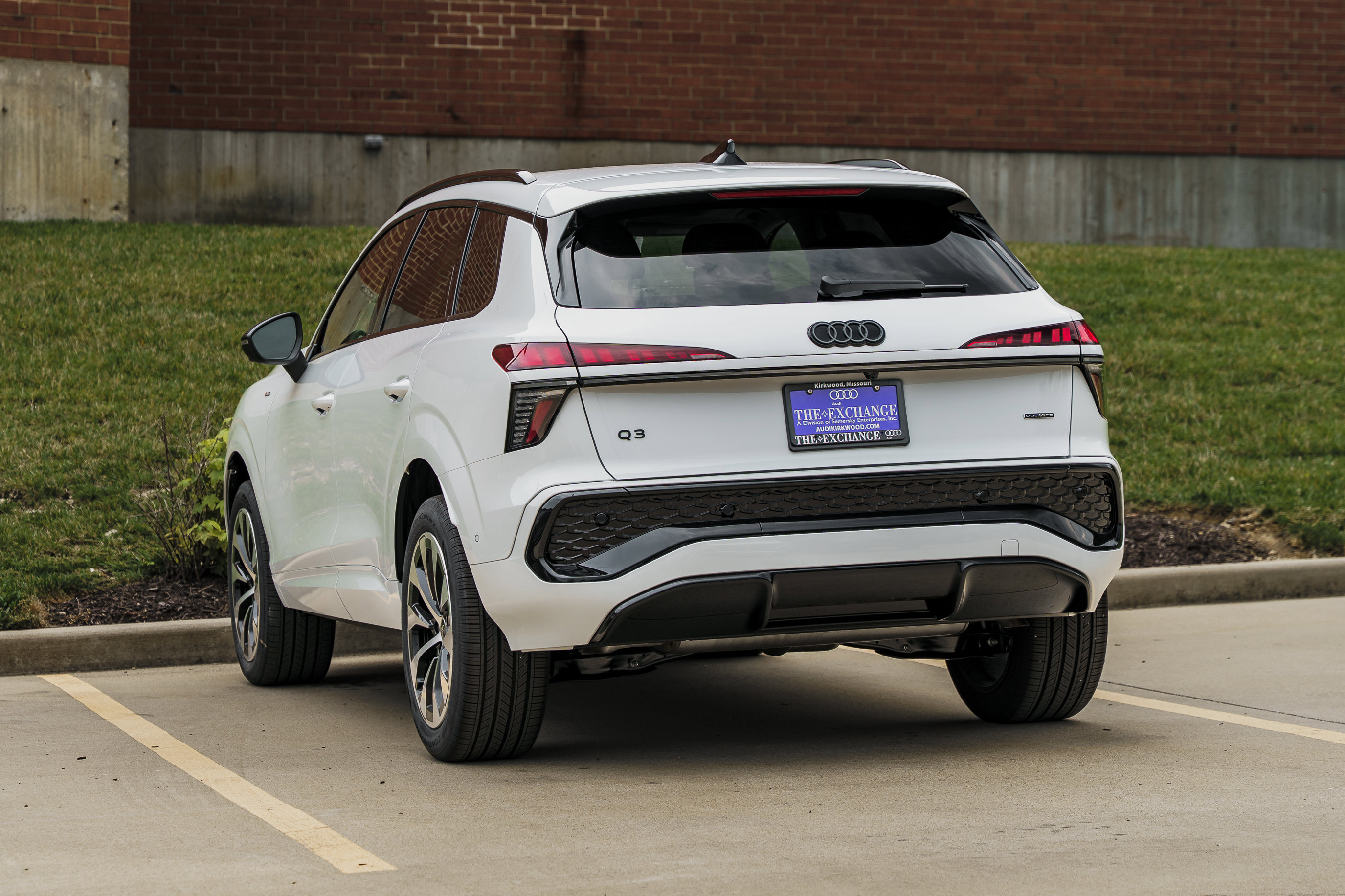 New 2026 Audi Q3 quattro 2.0T AWD/4WD image 5