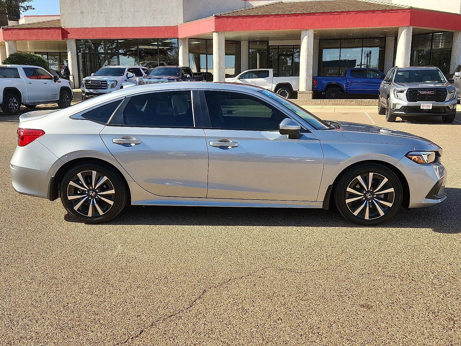 Used 2024 Honda Civic EX image 5