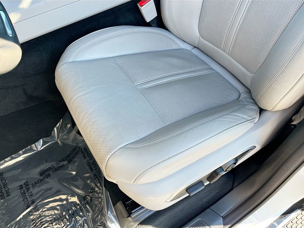 Certified 2025 Jeep Wagoneer L 4WD w/ HD Trailer Tow Package image 20