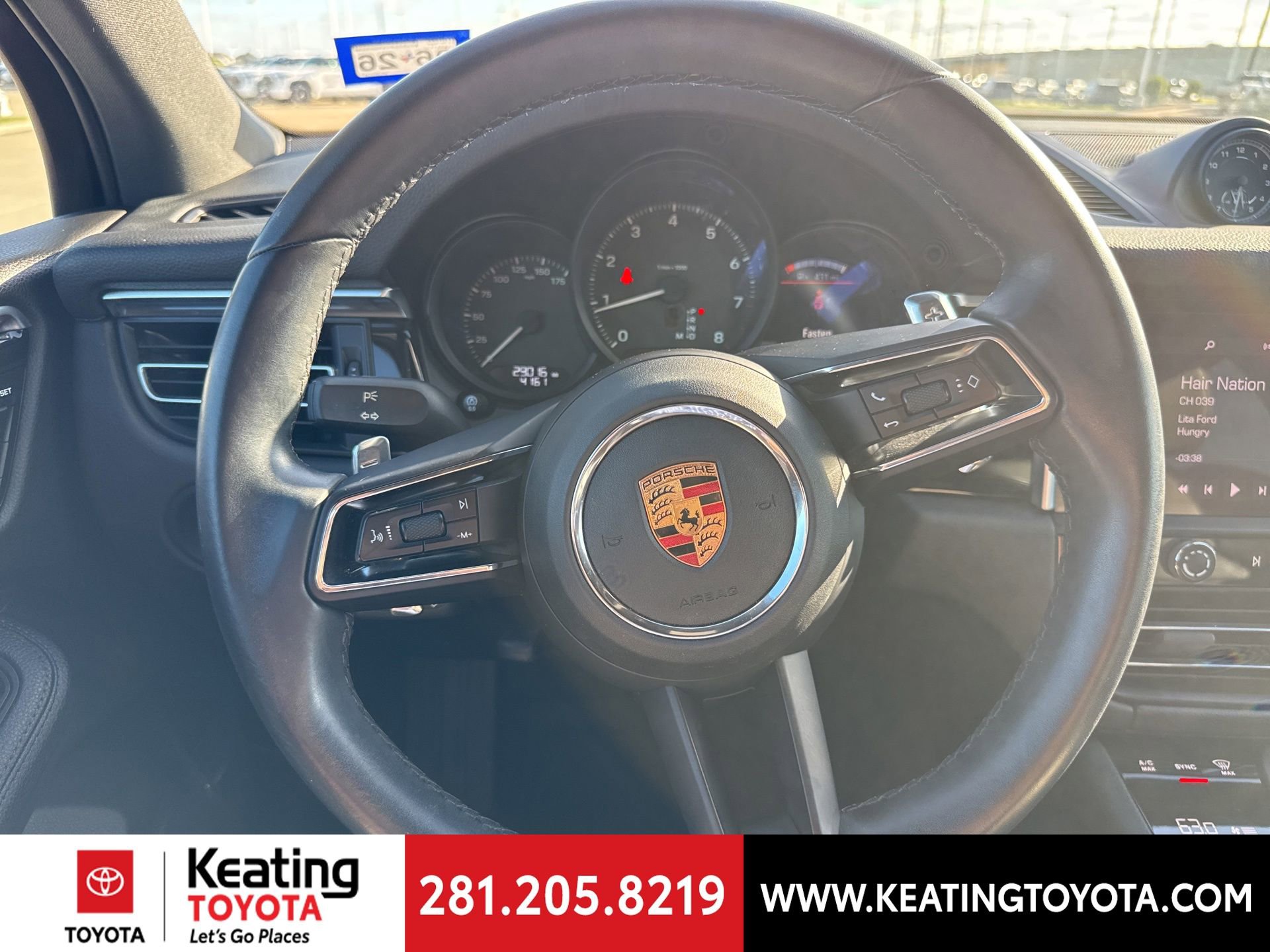Used 2023 Porsche Macan Turbo image 18