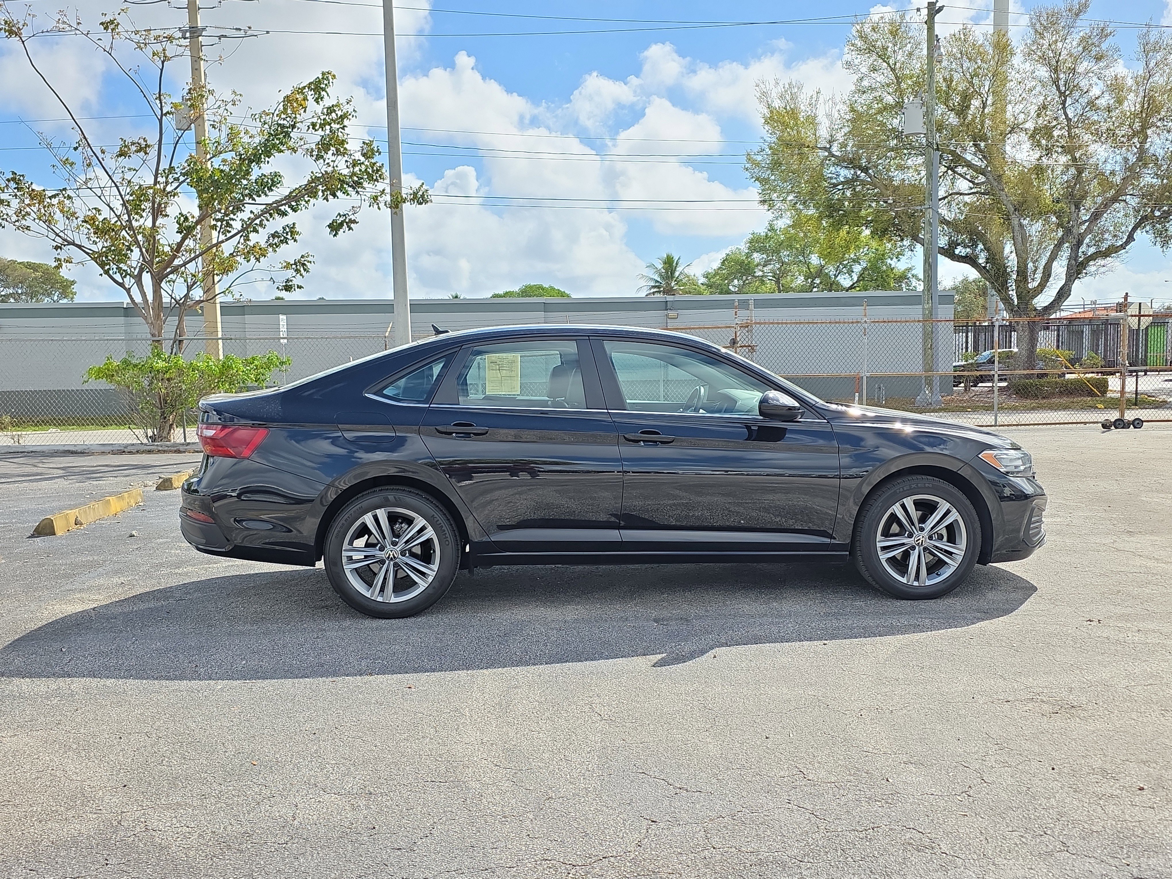 Used 2024 Volkswagen Jetta SE image 48