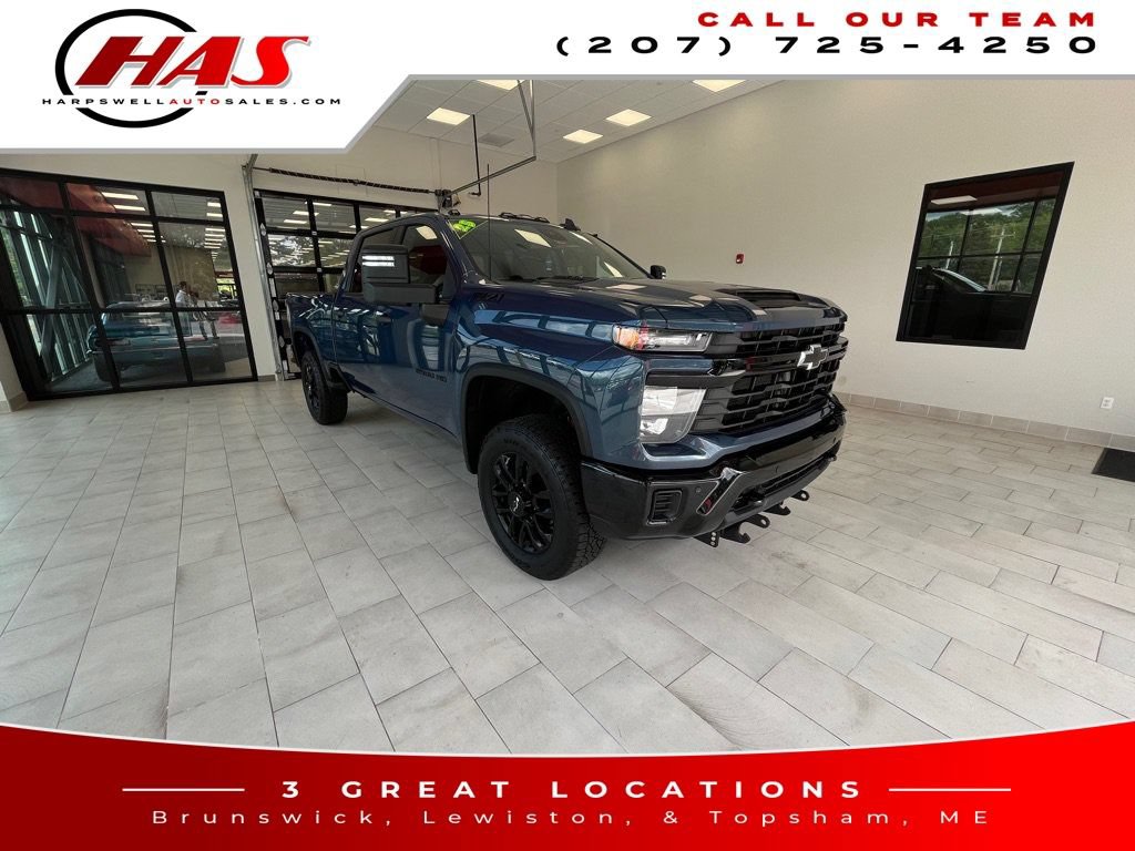 Used 2025 Chevrolet Silverado 2500 Custom w/ Custom Value Package AWD/4WD image 9